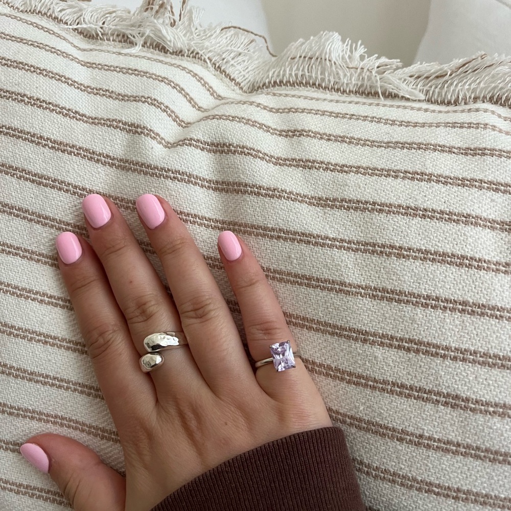 Stunning Silver Ring with Alexandrite Stone